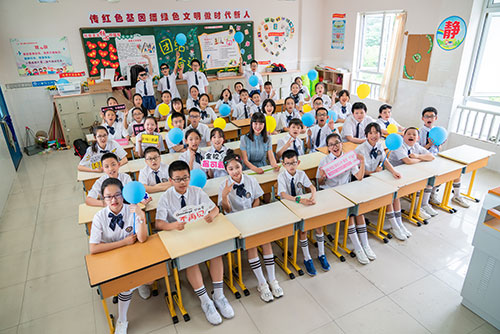 小學生畢業季集體照拍攝